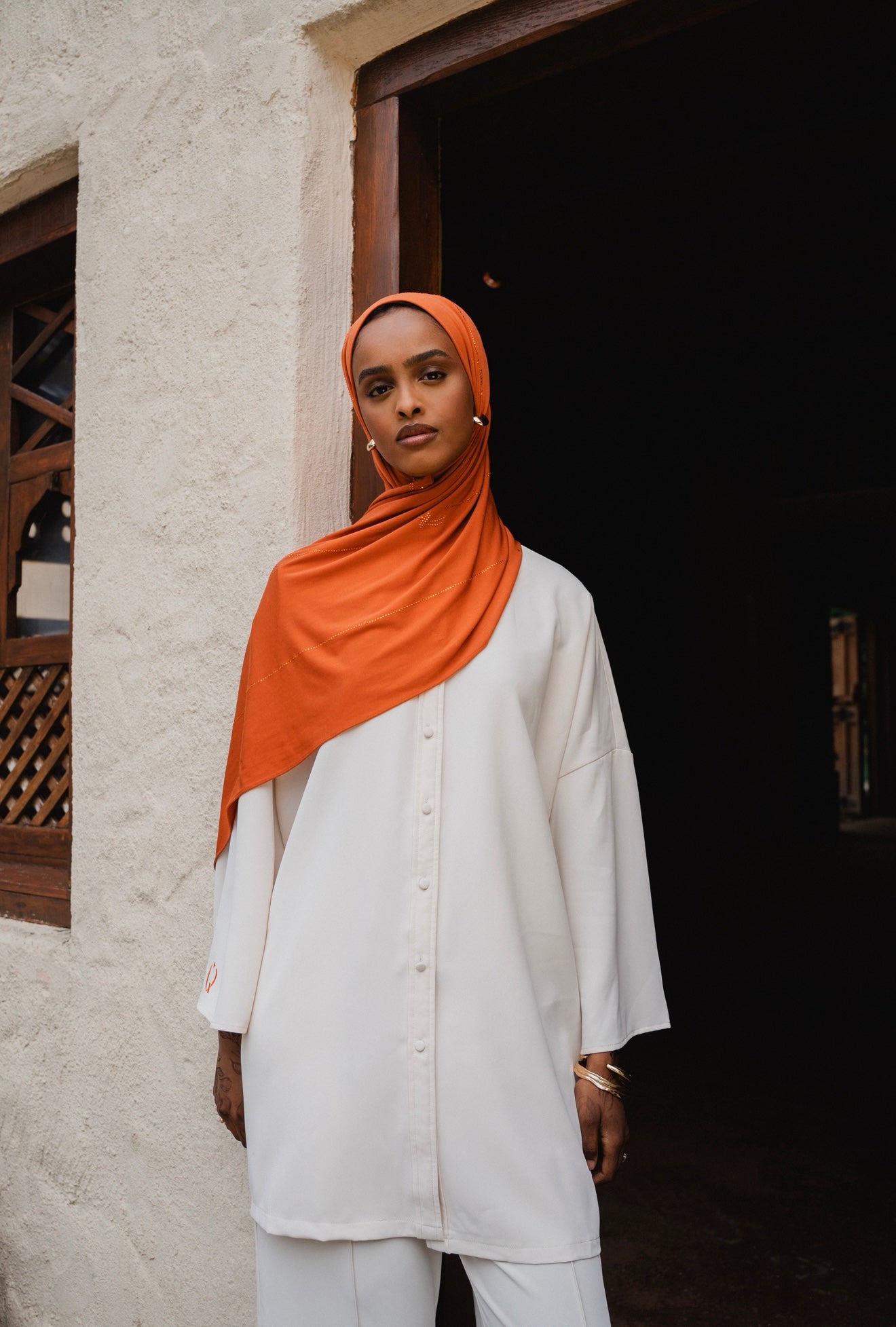 Essential suit off white