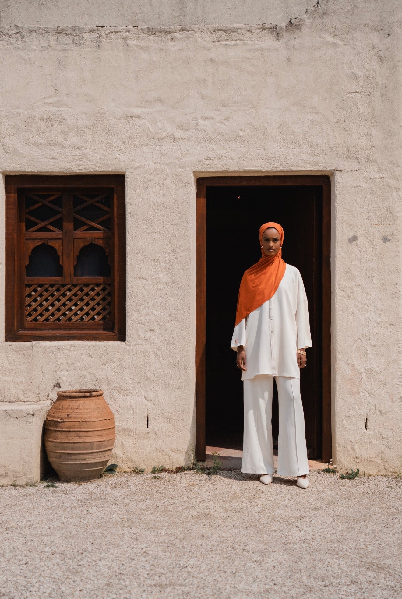 Essential suit off white