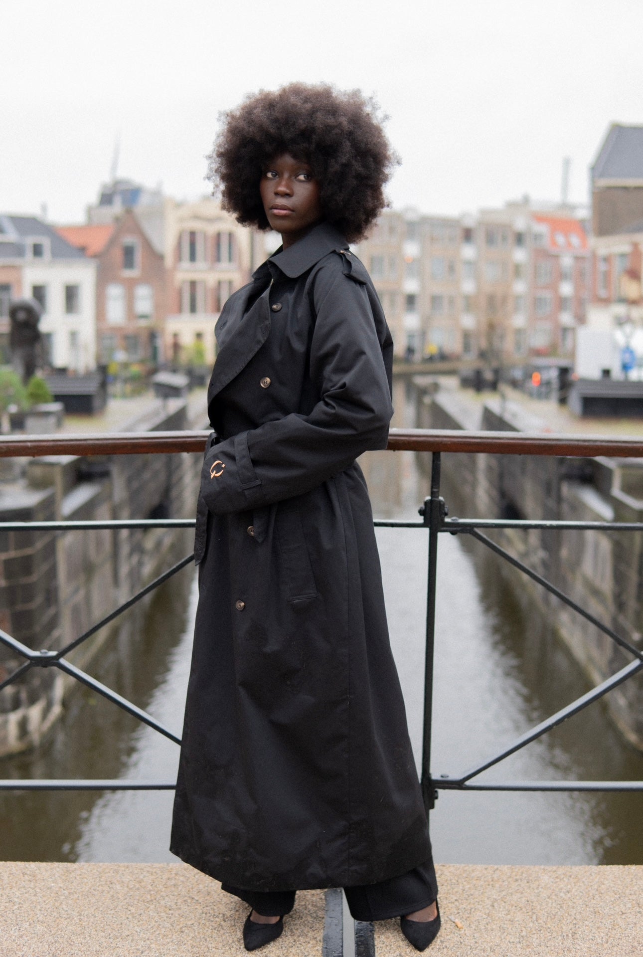 Long trenchcoat black